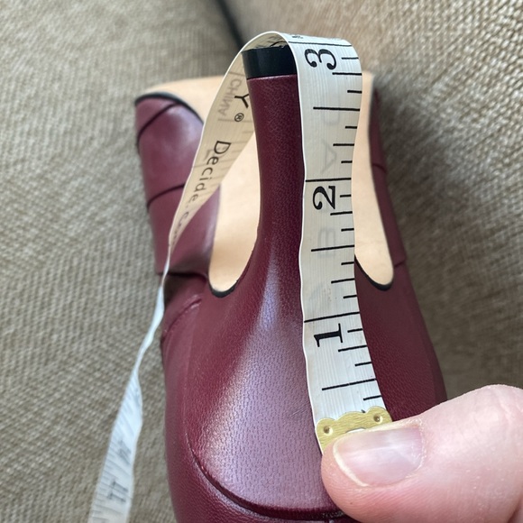 Antonio Melani Pointy Square Glove Fit Slip In Heel. Cranberry Red Leather.SZ 10 - Picture 16 of 16